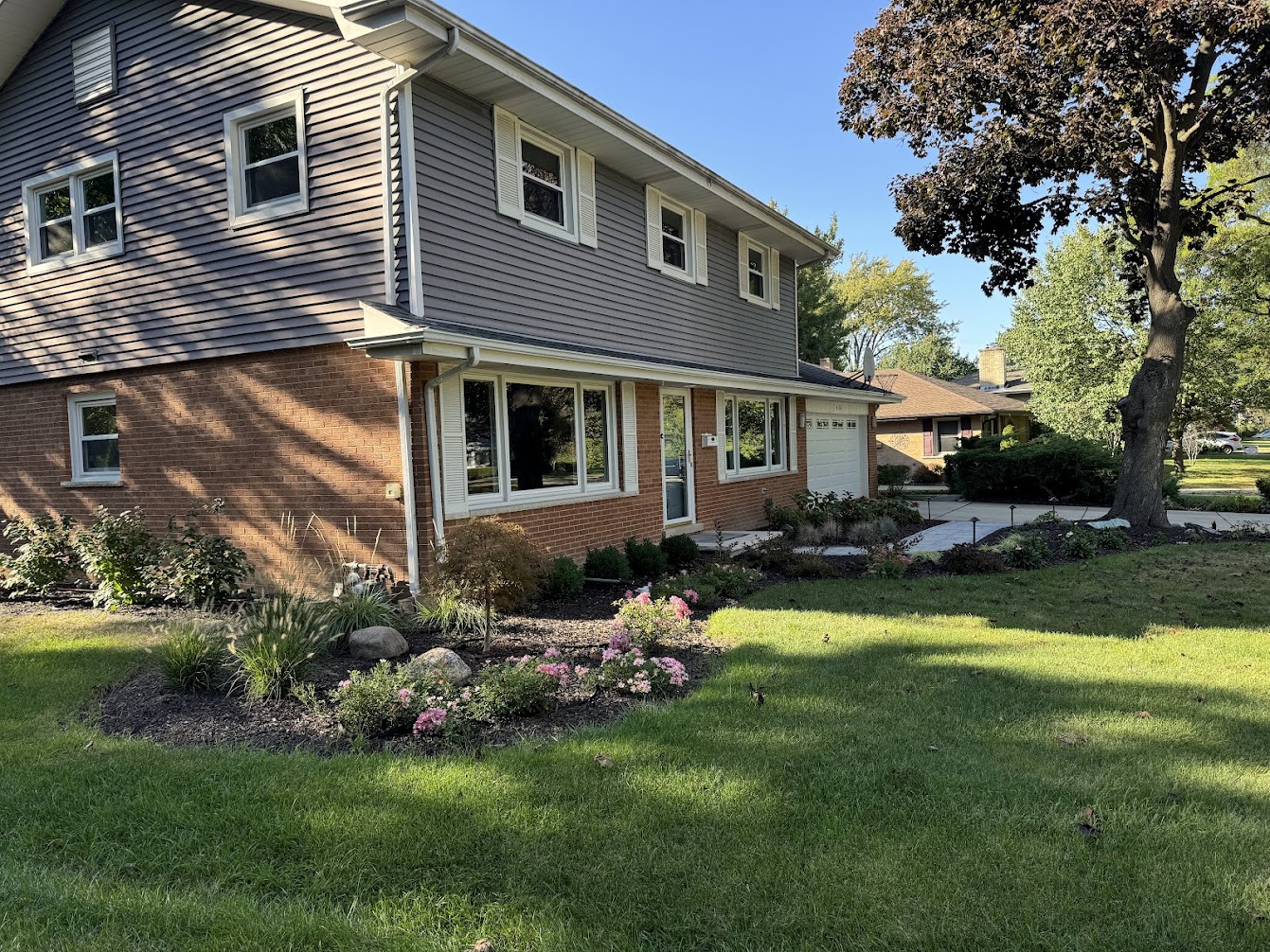 Palatine Front Walkway and Stoop with Planting Beds